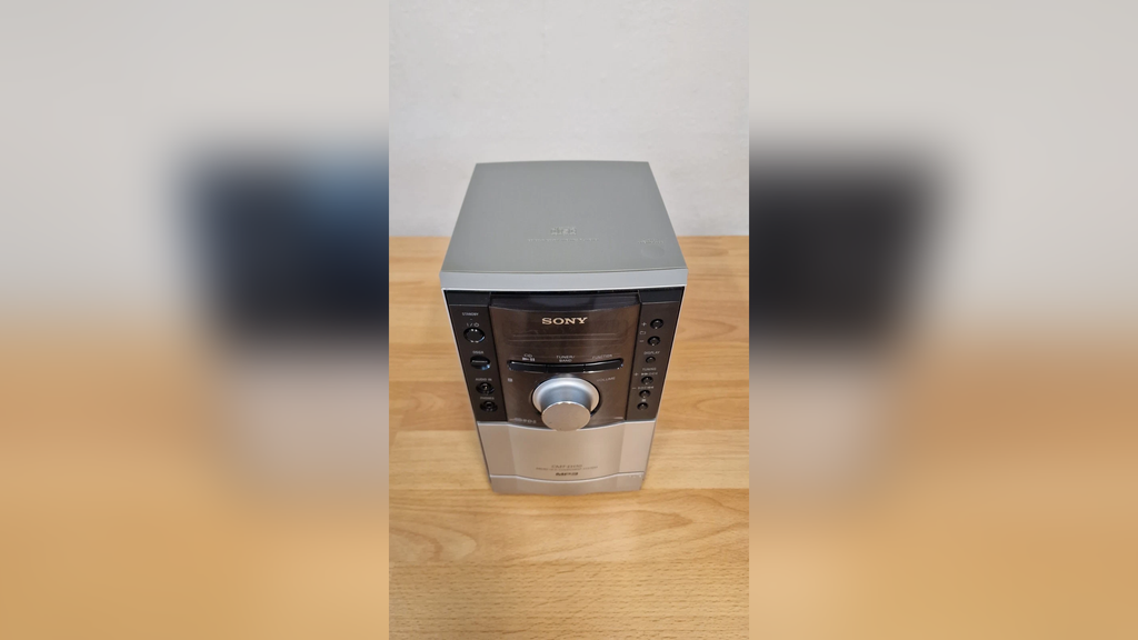 SONY CMT-EH10 Micro Hi-Fi Component System - CD - Mp3 - Radio - Cassette